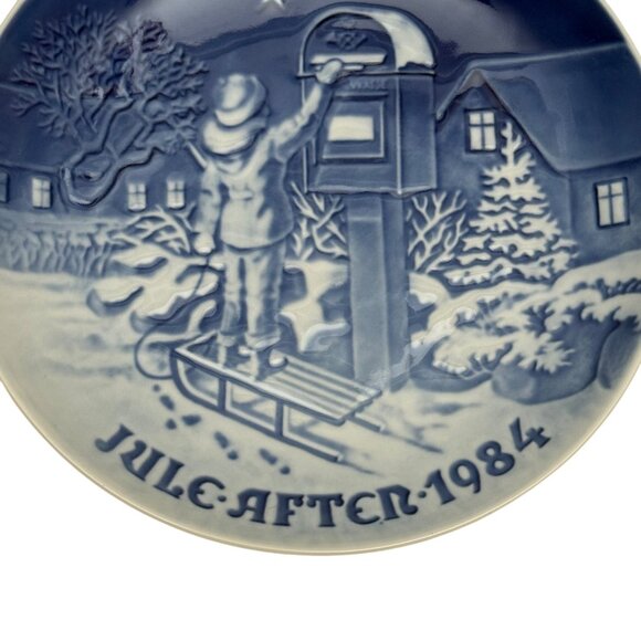 1984 Bing & Grøndahl Porcelain Christmas Plate "The Christmas Letter" - Picture 3 of 5